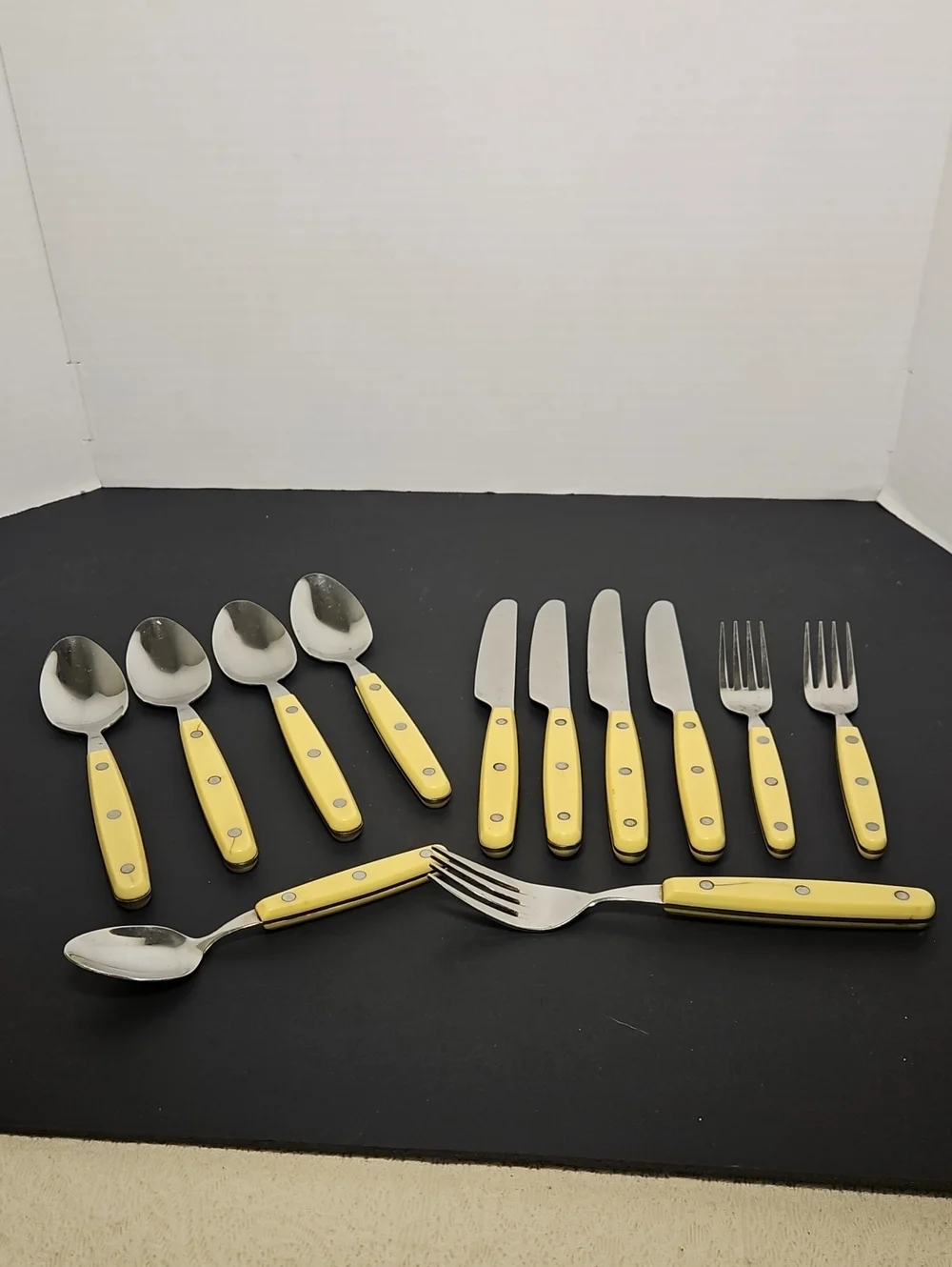 Vtg 5 Lot Yellow/Cream Handle Stainless Flatware Unbranded China Heavy